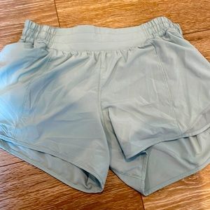 Lululemon hottie hot shorts 4 inches